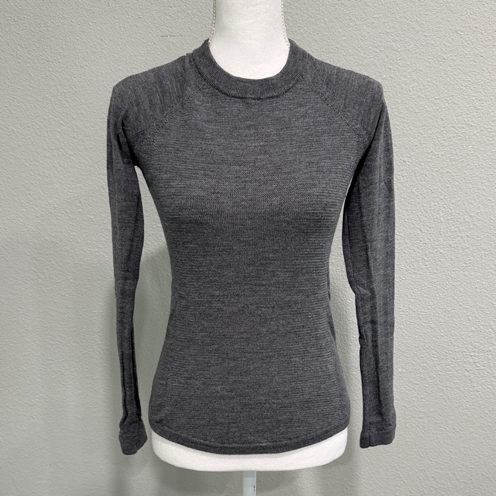 Women's Charcoal Gray Long-Sleeve Crewneck Top